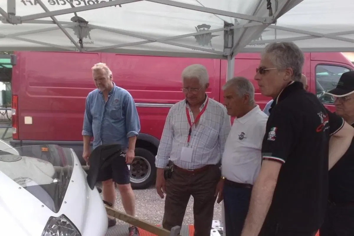 MV Agusta F3, il sound e le prime immagini in azione! (6)