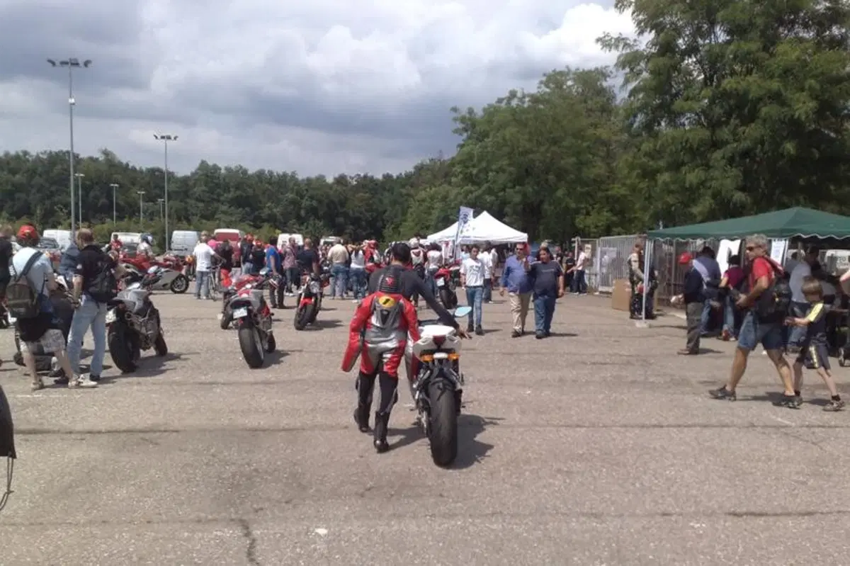 MV Agusta F3, il sound e le prime immagini in azione! (9)