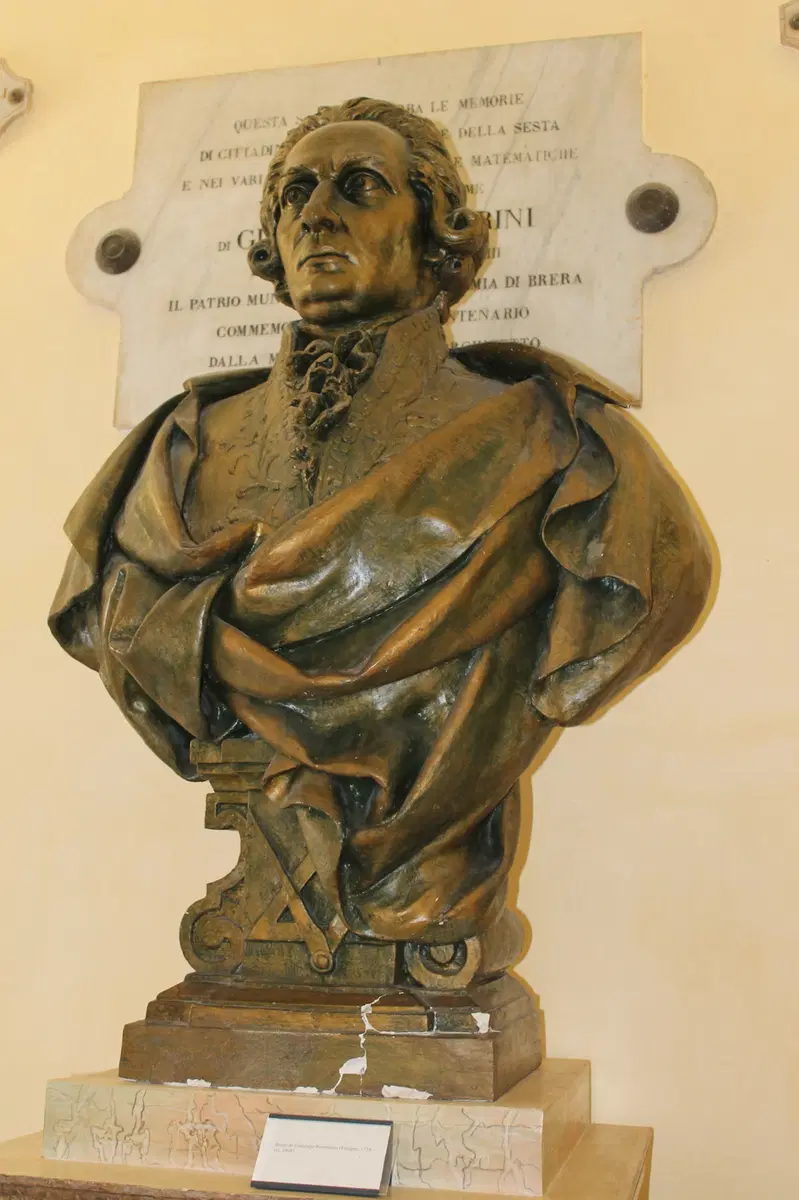 Tra i figli illustri di Foligno c'&egrave; Giuseppe Piermarini, l'architetto che progett&ograve; il Teatro alla Scala di Milano e la Villa Reale di Monza, sul finire del 1700.