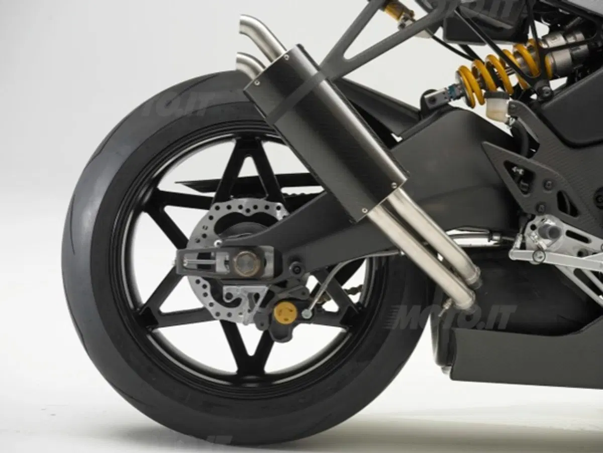 Erik Buell Racing 1190RS (7)