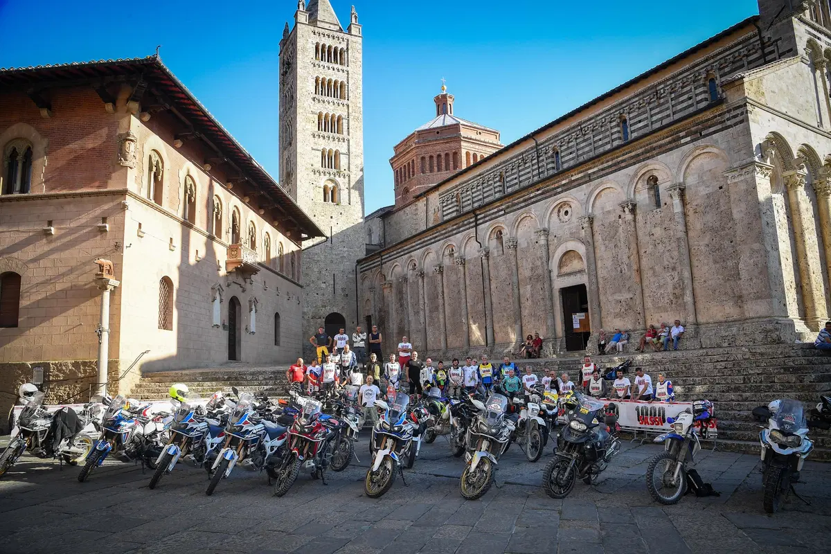 1000 Sassi: maxienduro alla scoperta della Toscana offroad (7)