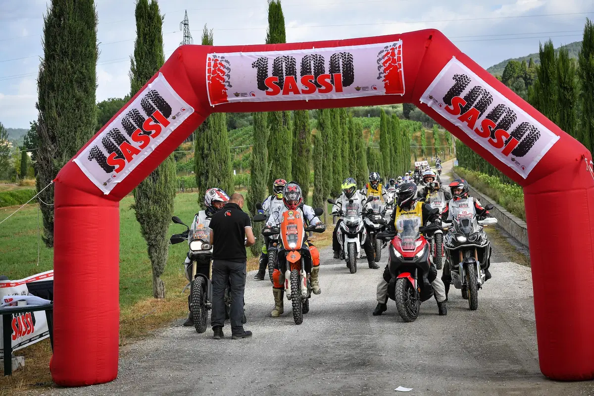 1000 Sassi: maxienduro alla scoperta della Toscana offroad (4)