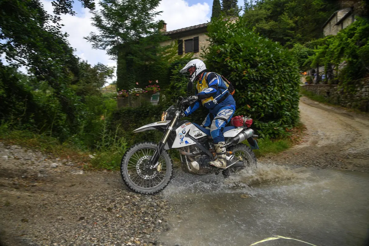 1000 Sassi: maxienduro alla scoperta della Toscana offroad (9)