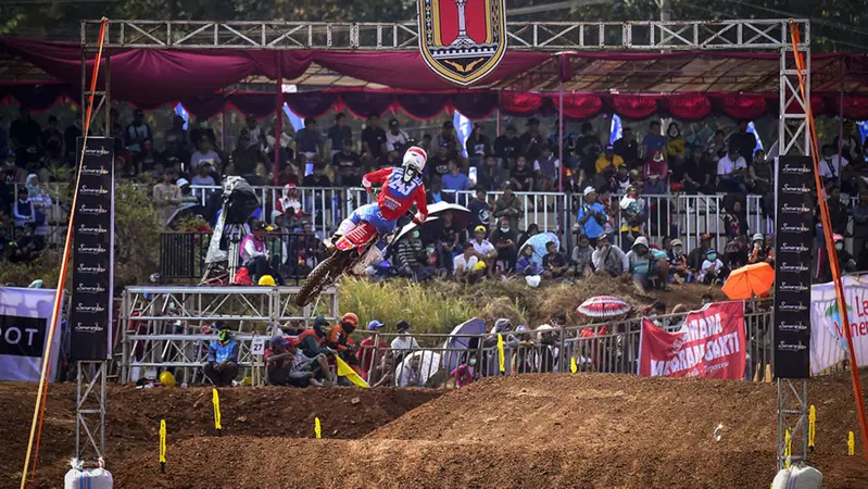 MX 2019. GP d'Asia. Vittorie di Tim Gajser e Jorge Prado in Gara-1