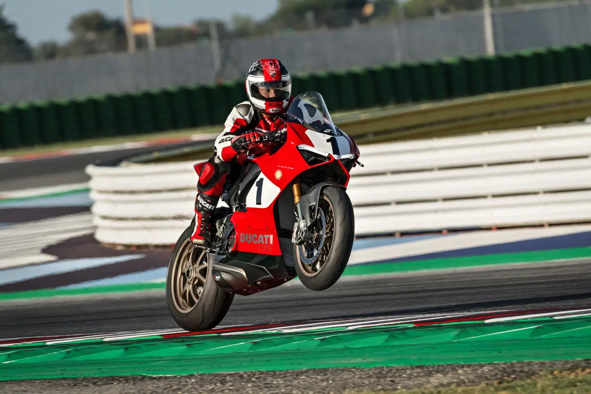 Ducati Panigale V4 25° Anniversario 916: saranno 500 a 41.900 euro