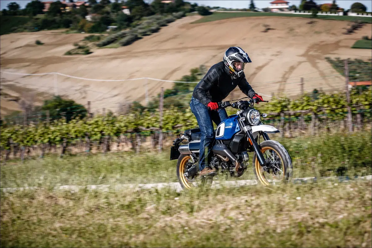 Ducati Scrambler Fuoriluogo - KIT Unit Garage, TEST (4)