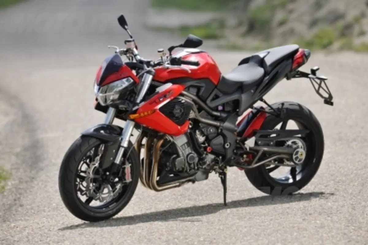 Nuova Benelli TNT R160 (11)