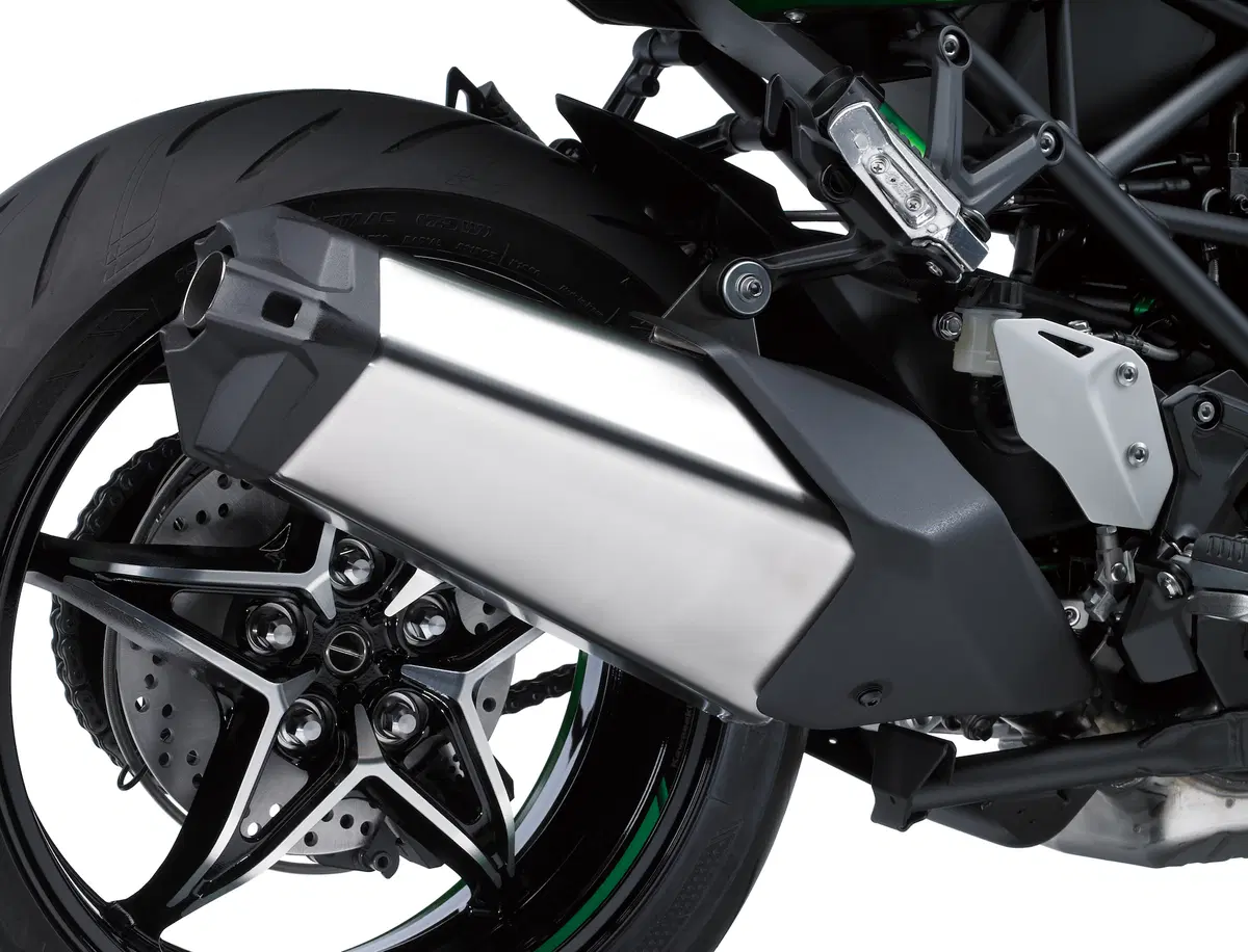 EICMA 2017: Kawasaki Ninja H2 SX ed SX SE, foto, dati e prezzi (11)