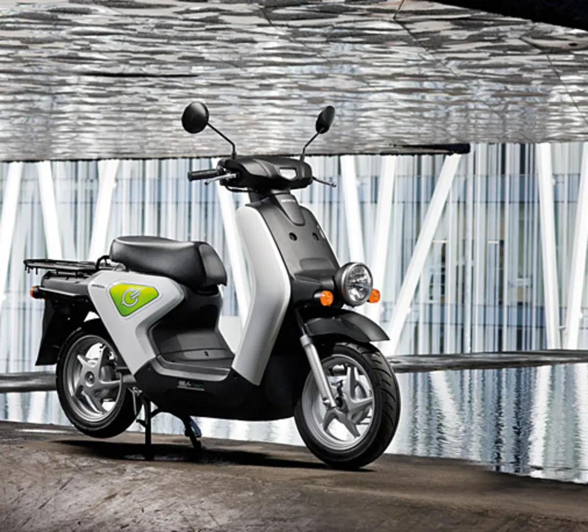 Al via il Programma Sperimentale per lo scooter elettrico Honda EV-neo (2)