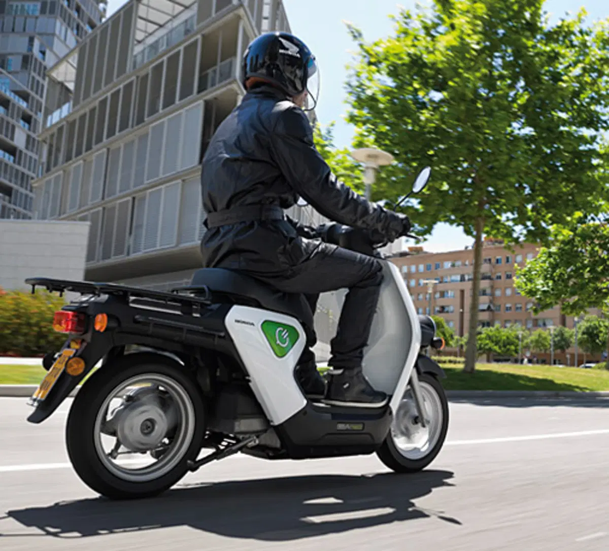 Al via il Programma Sperimentale per lo scooter elettrico Honda EV-neo (4)
