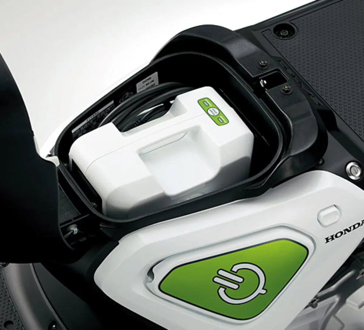 Al via il Programma Sperimentale per lo scooter elettrico Honda EV-neo (7)