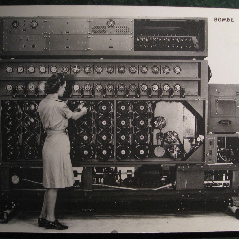 una volta le centraline erano cos&igrave;: questo &egrave; uno dei calcolatori di Turing