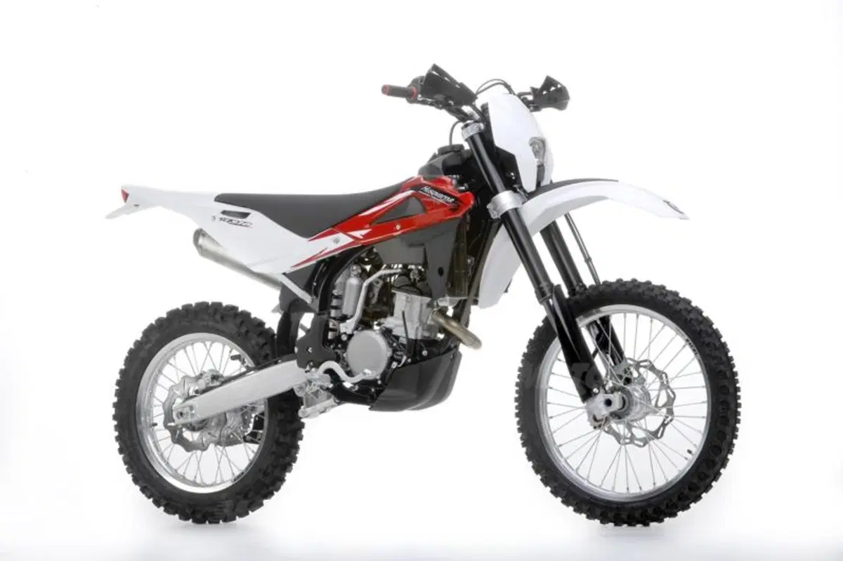 La gamma enduro Husqvarna 2012 (6)