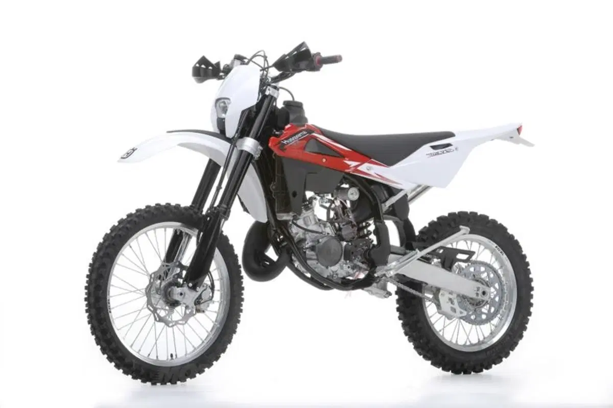 La gamma enduro Husqvarna 2012 (18)