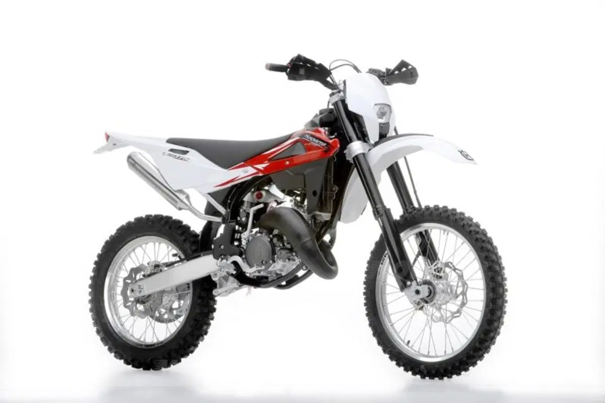 La gamma enduro Husqvarna 2012 (19)