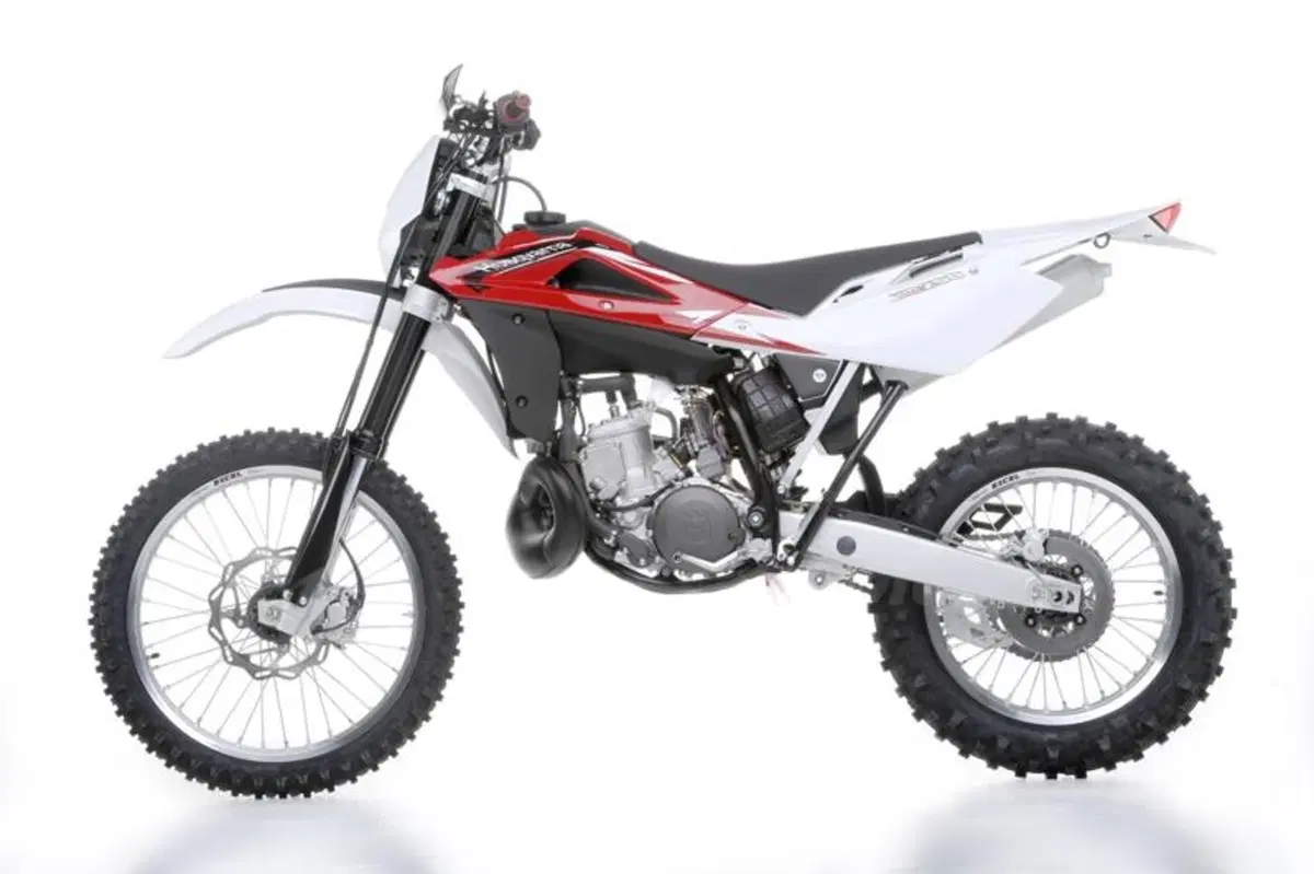 La gamma enduro Husqvarna 2012 (22)