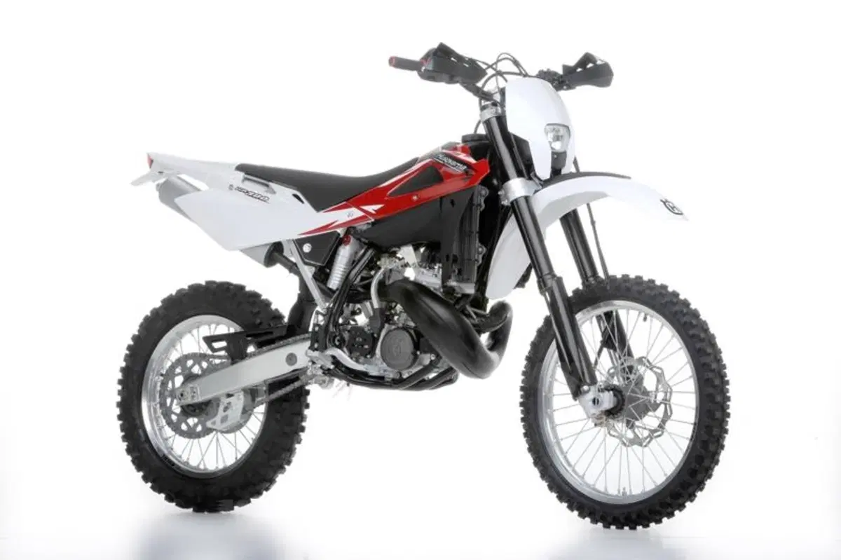 La gamma enduro Husqvarna 2012 (24)