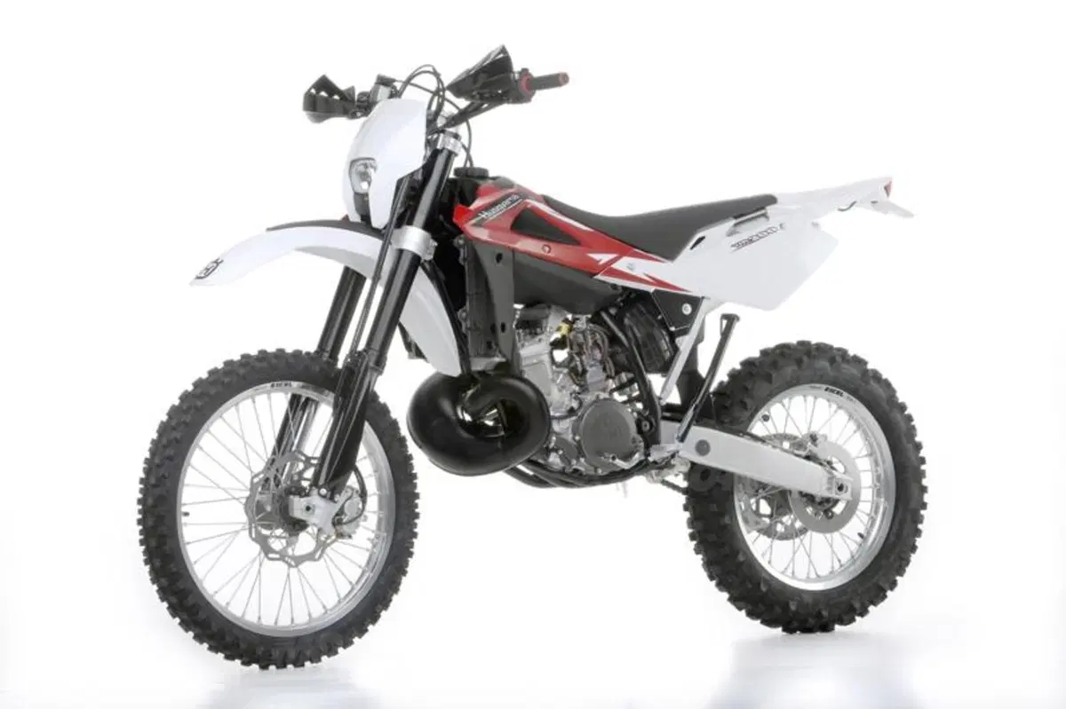 La gamma enduro Husqvarna 2012 (27)