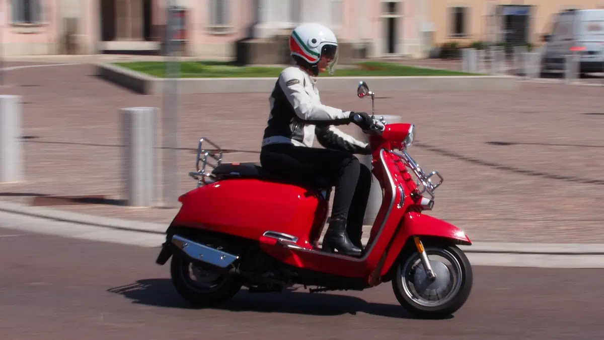 Lambretta V-Special 125. Bentornata, Lambretta! (2)