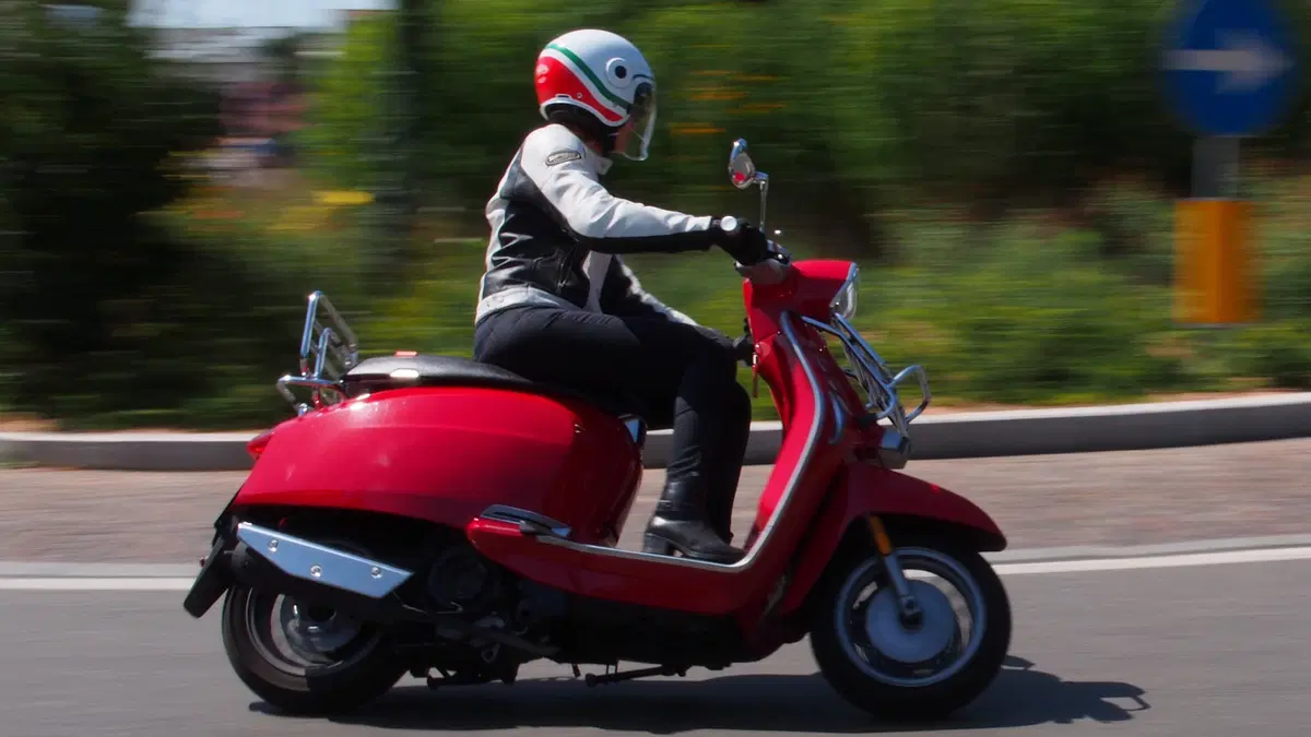 Lambretta V-Special 125. Bentornata, Lambretta! (6)