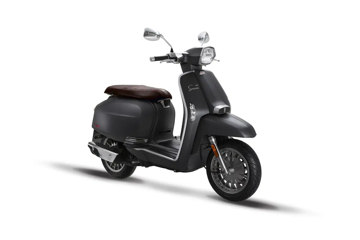 Lambretta V-Special 125. Bentornata, Lambretta! (21)