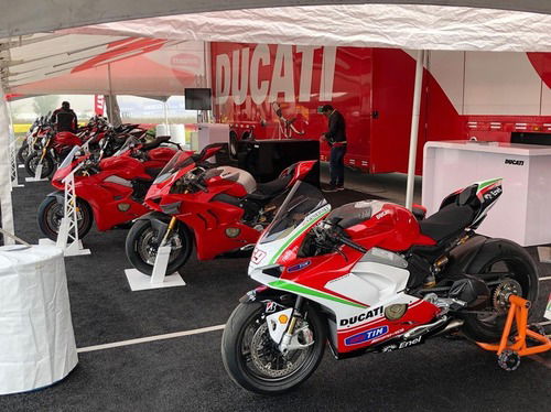 Una speciale Ducati Panigale V4S all’asta per la Nicky Hayden Foundation (3)