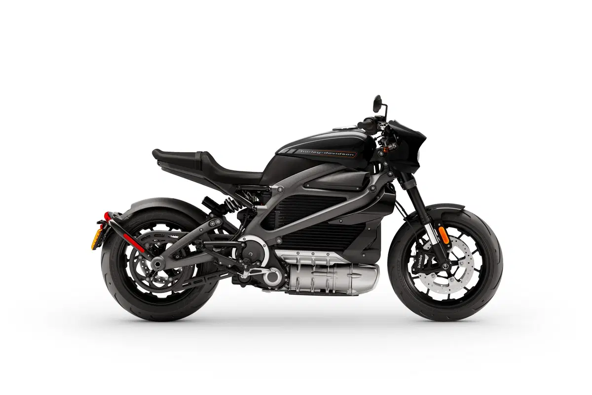 Harley-Davidson LiveWire: TEST, come va la prima elettrica di Milwaukee (15)