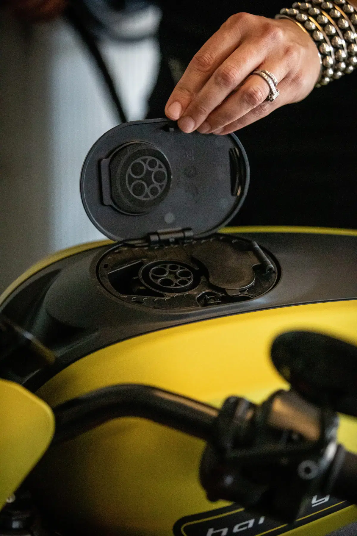 Harley-Davidson LiveWire: TEST, come va la prima elettrica di Milwaukee (11)