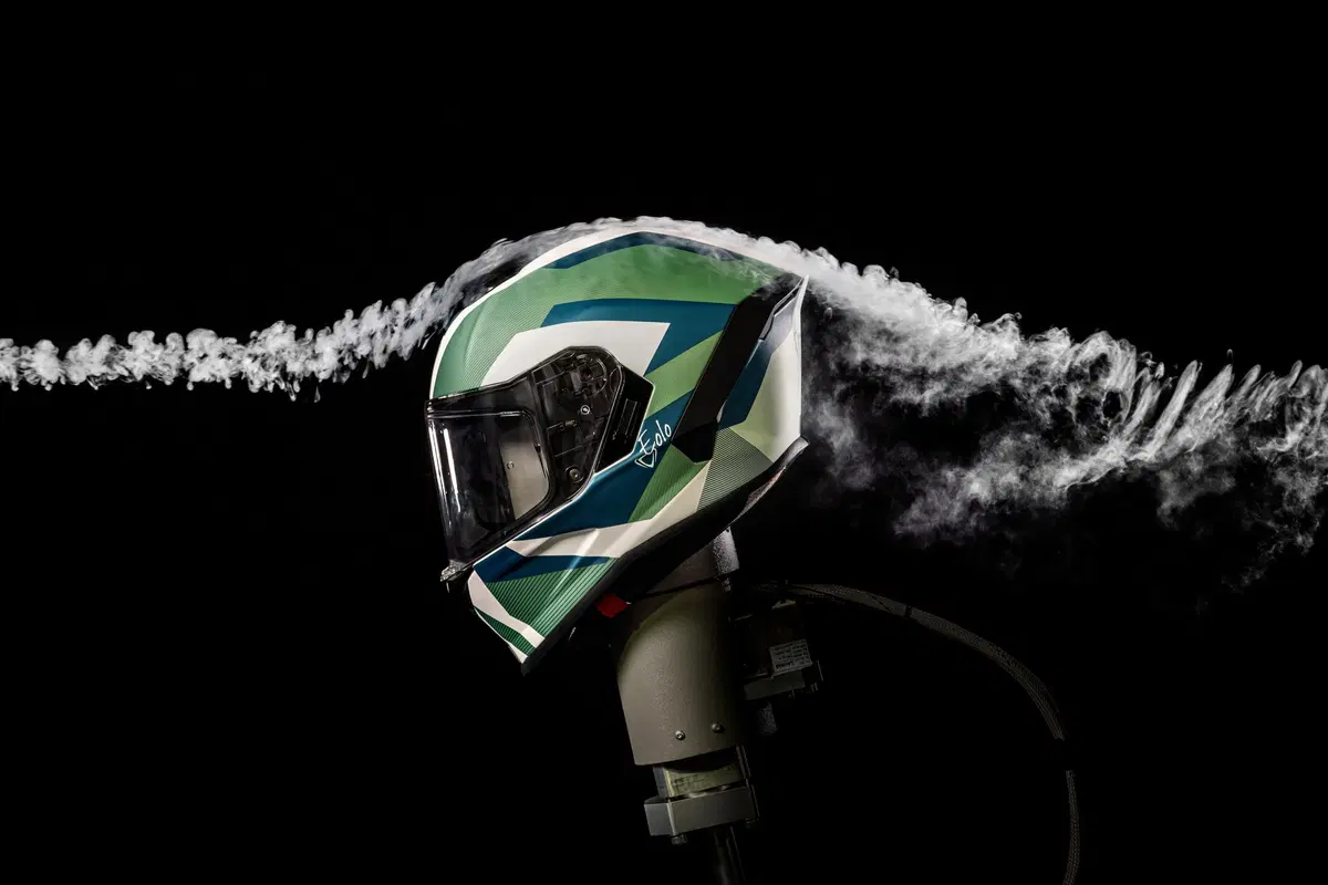 Il casco non è un accessorio V Helmets scommette sul lifestyle (4)