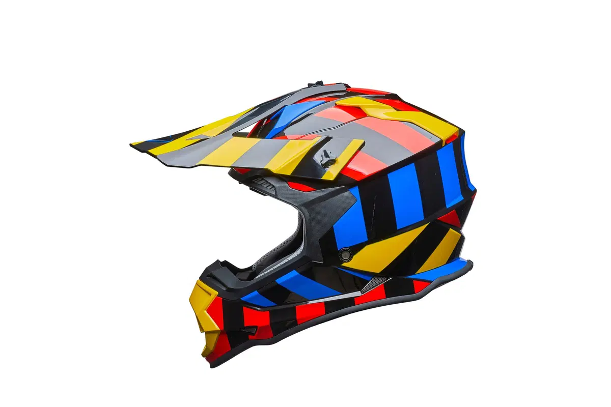 Il casco non è un accessorio V Helmets scommette sul lifestyle