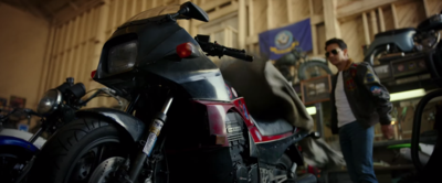 &quot;Top Gun: Maverick&quot;. Primo trailer italiano. Tom Cruise torna in sella a una Kawasaki