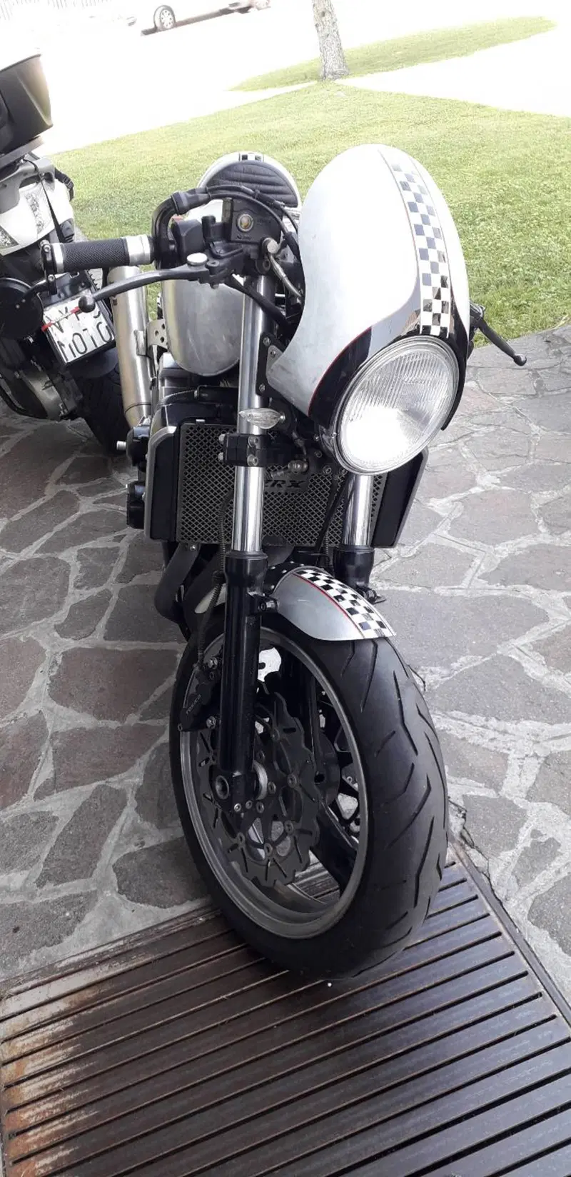 Kawasaki ZRX 1200 (2000 - 05) (2)