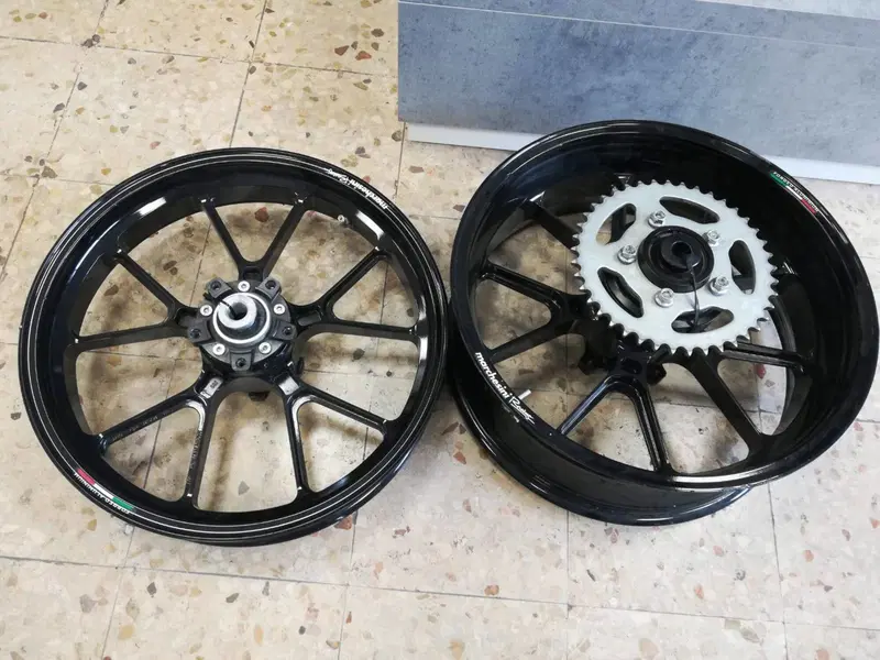 CERCHI KAWASAKI Z1000SX - ZX 10 (2)