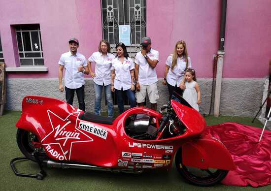 Christine, la moto (a GPL) di Dino Romano per il nuovo record a Bonneville