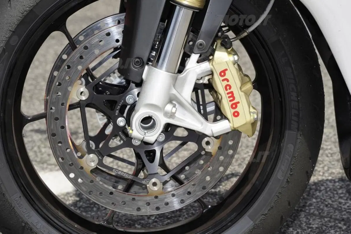 Aprilia RSV4 R APRC  (20)