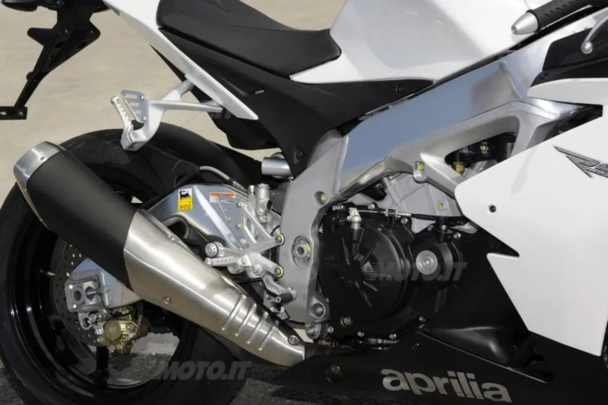 Aprilia RSV4 R APRC  (23)