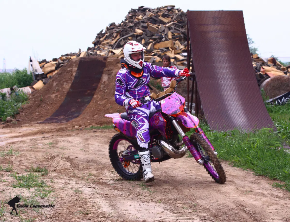 Don Guido. Il primo prete a fare Back Flip! (4)