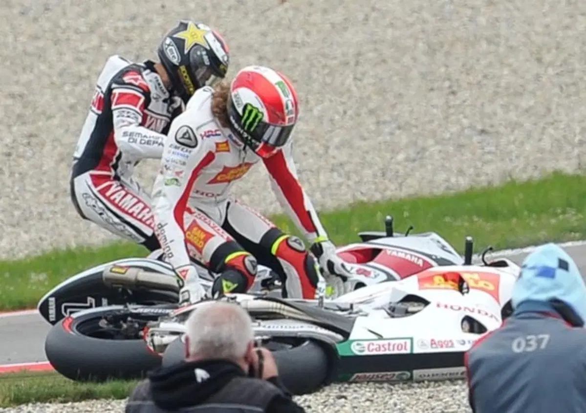 Lorenzo: "Se fossi nella Direzione Gara fermerei Simoncelli per una gara"