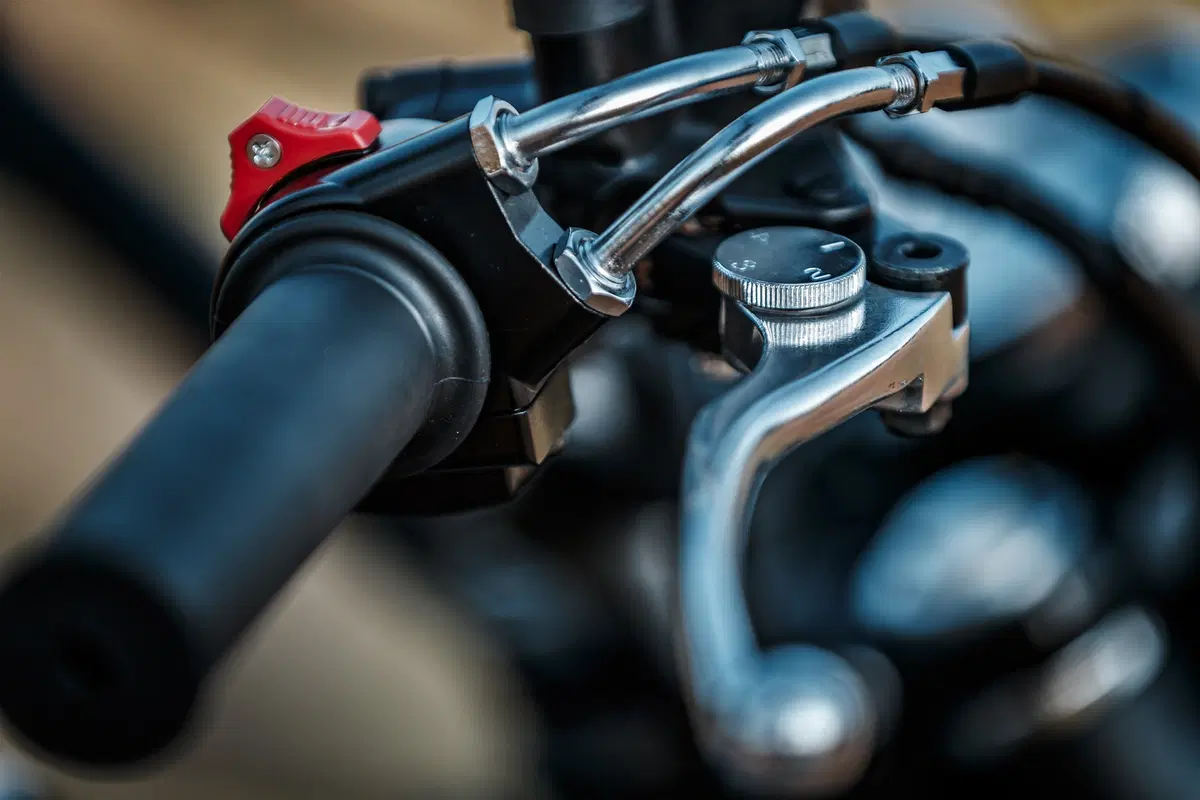 Kawasaki W800 Street e W800 Cafe. La classica si sdoppia. TEST (11)
