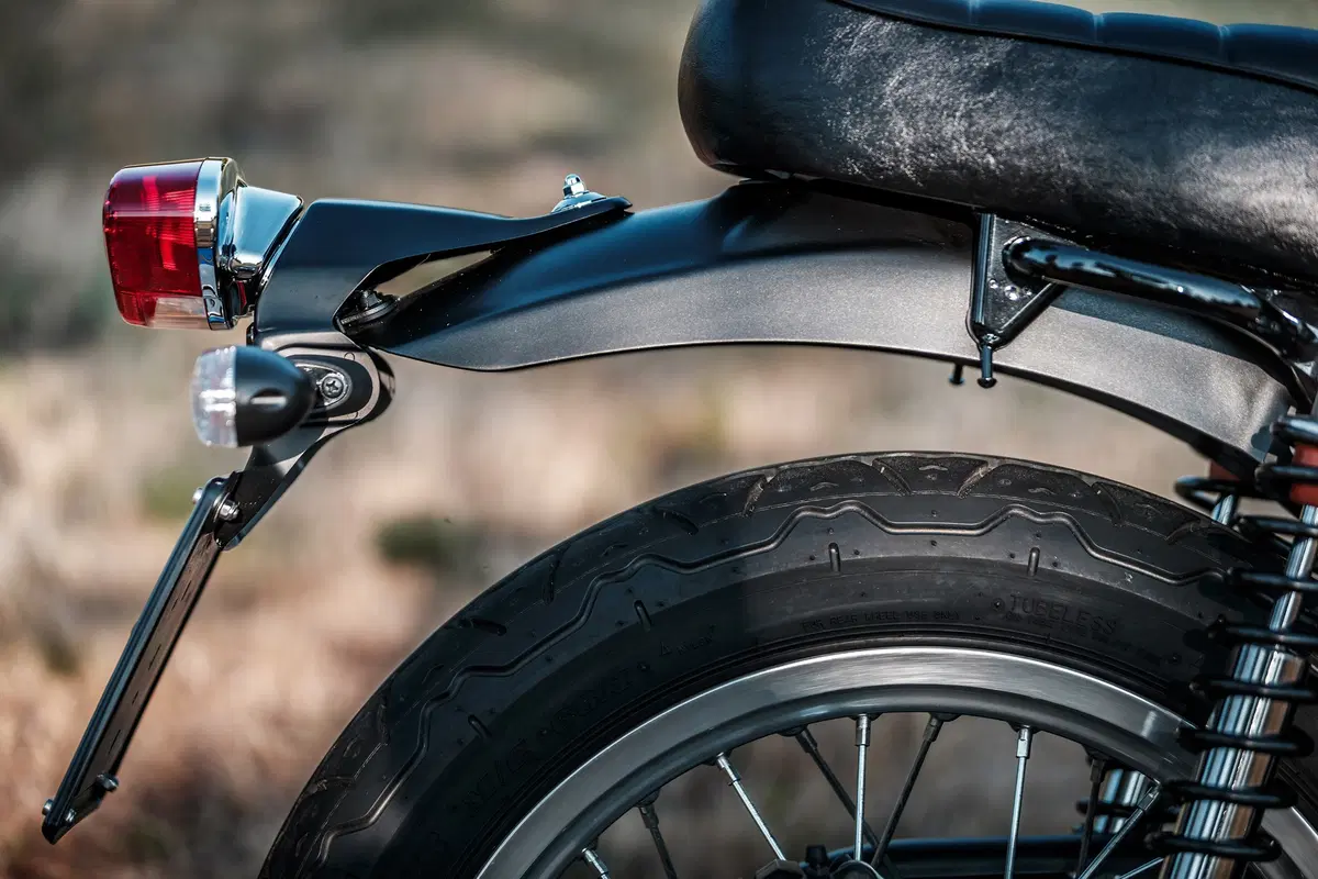 Kawasaki W800 Street e W800 Cafe. La classica si sdoppia. TEST (13)