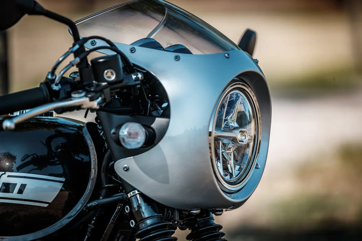 Kawasaki W800 Street e W800 Cafe. La classica si sdoppia. TEST (4)