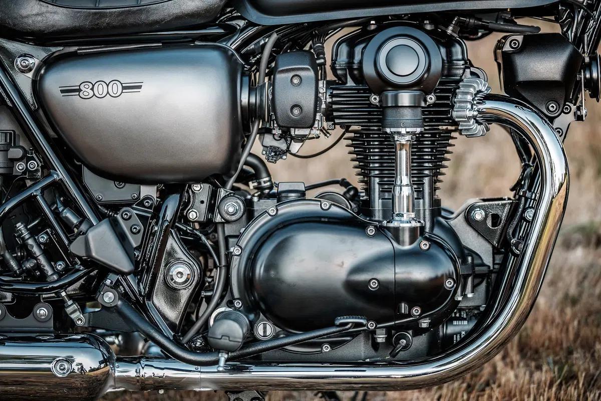 Kawasaki W800 Street e W800 Cafe. La classica si sdoppia. TEST (39)