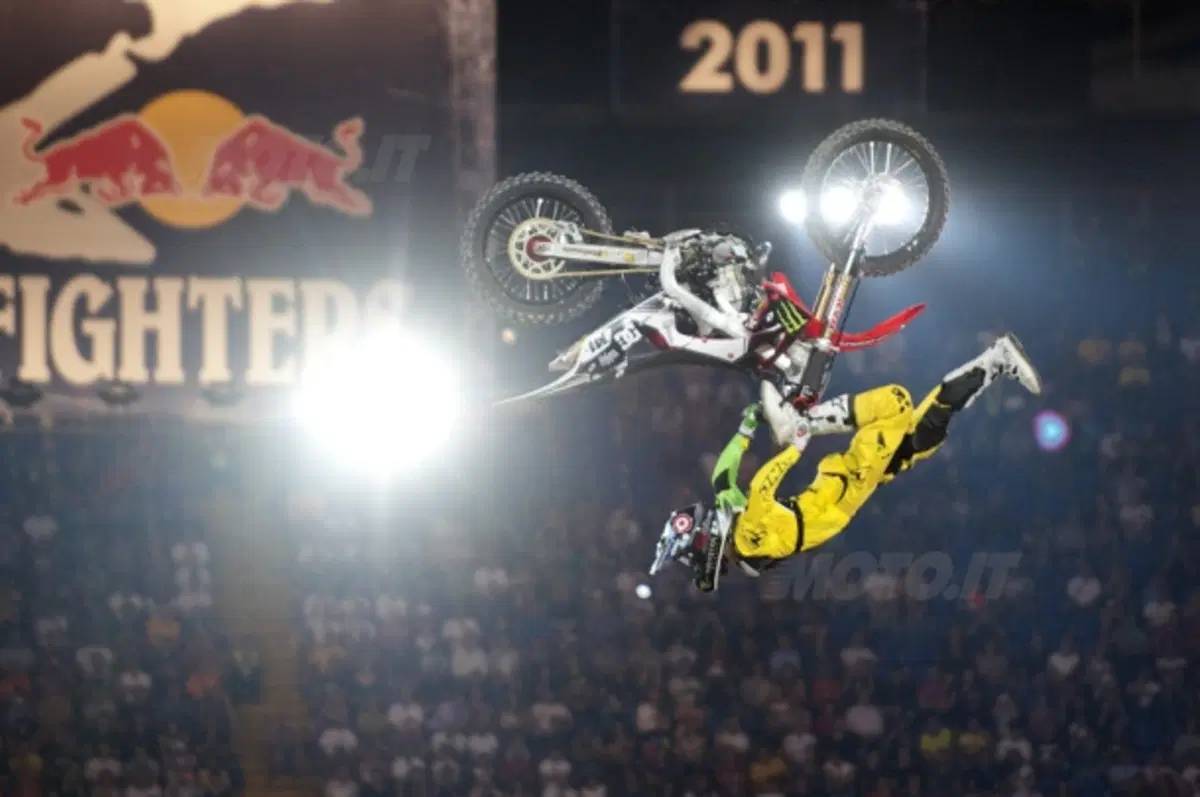 Nate Adams Vince la tappa romana dei Red Bull X-Fighters