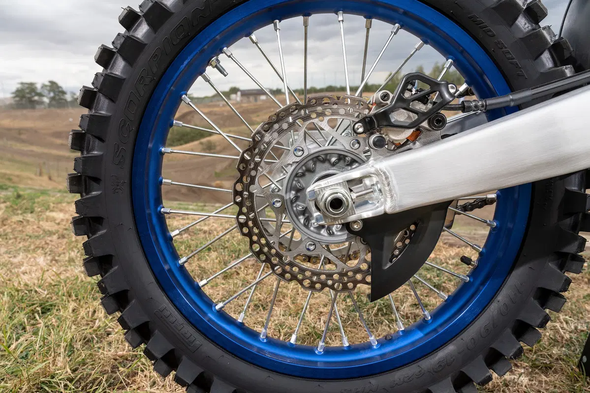 Yamaha YZ450F 2020. Blu Power! (14)