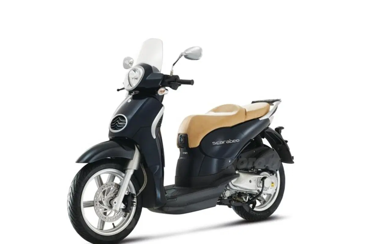 Nuovi Scarabeo 125 e 200, i prezzi e le prime immagini (2)