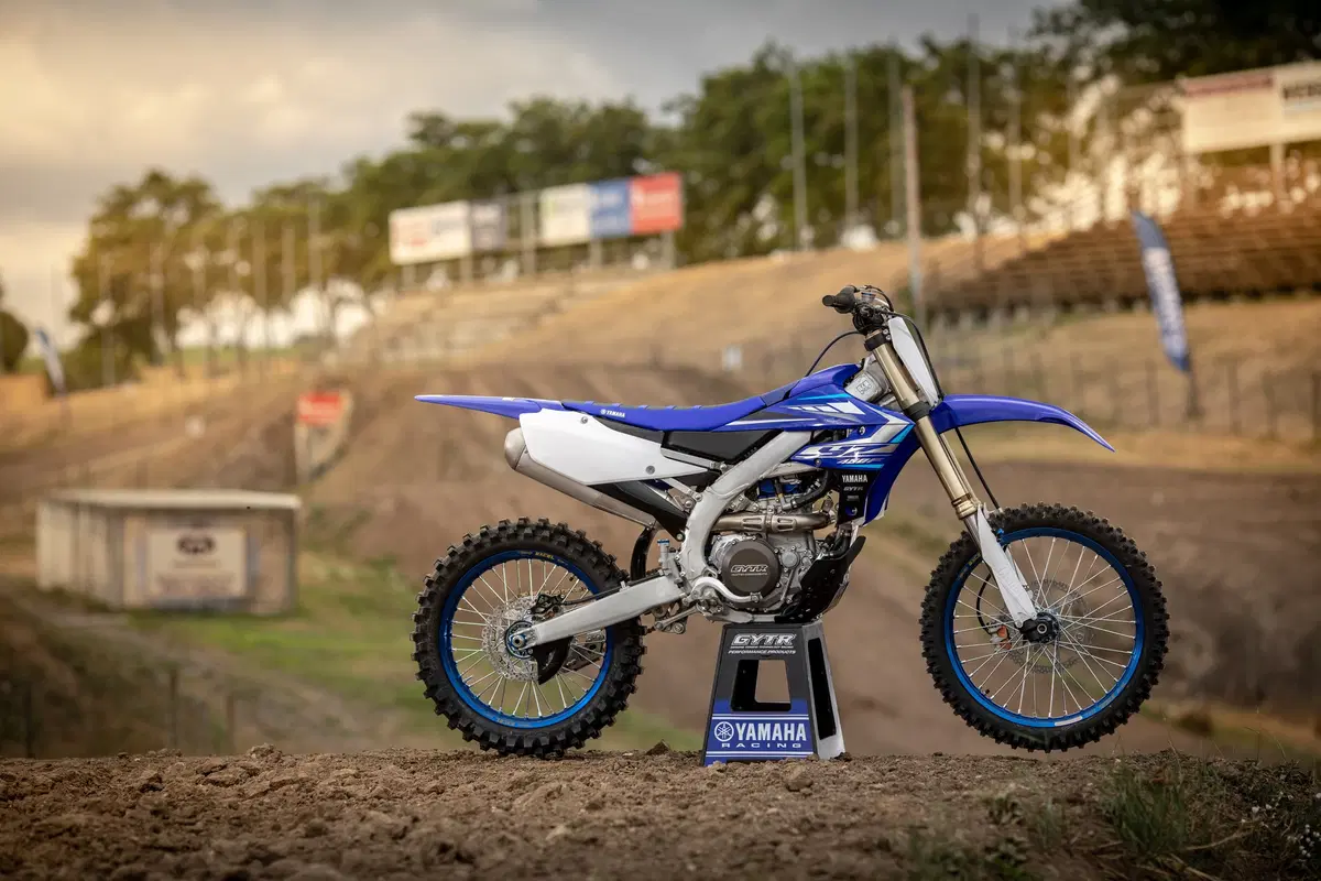 Yamaha YZ450F 2020. Blu Power!