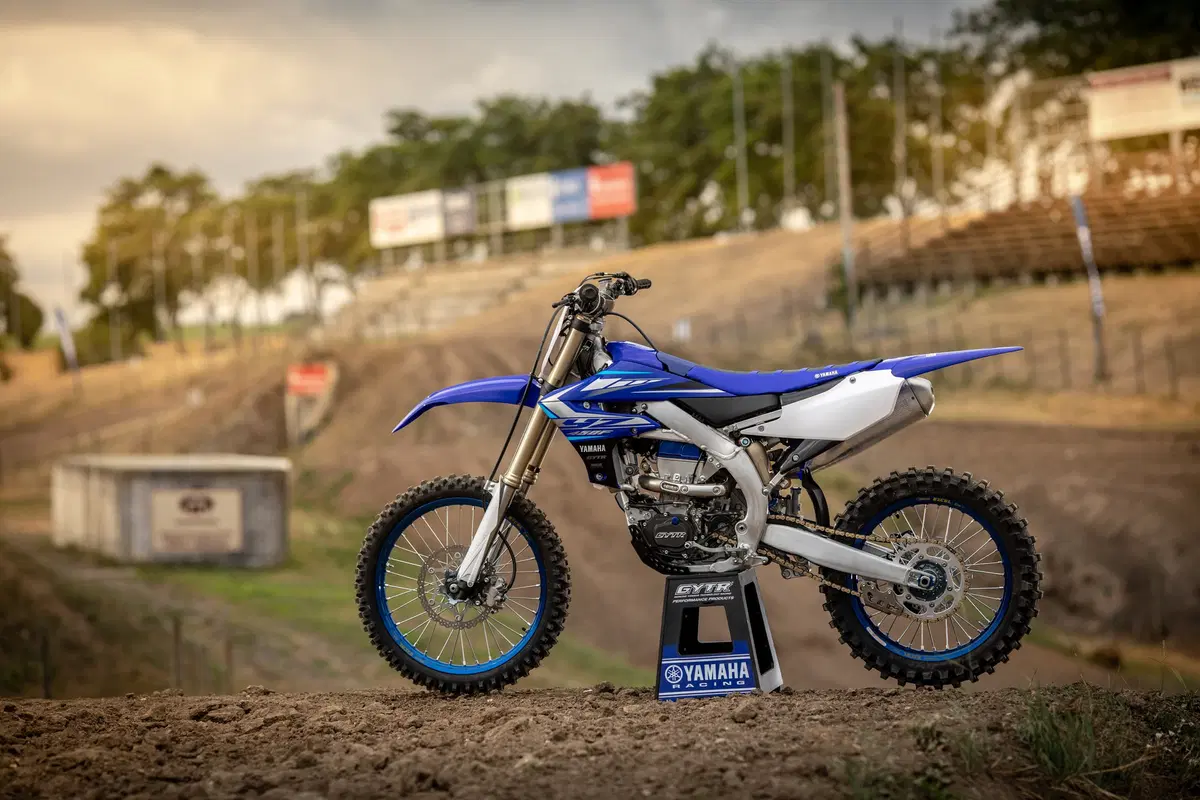 Yamaha YZ450F 2020. Blu Power! (2)