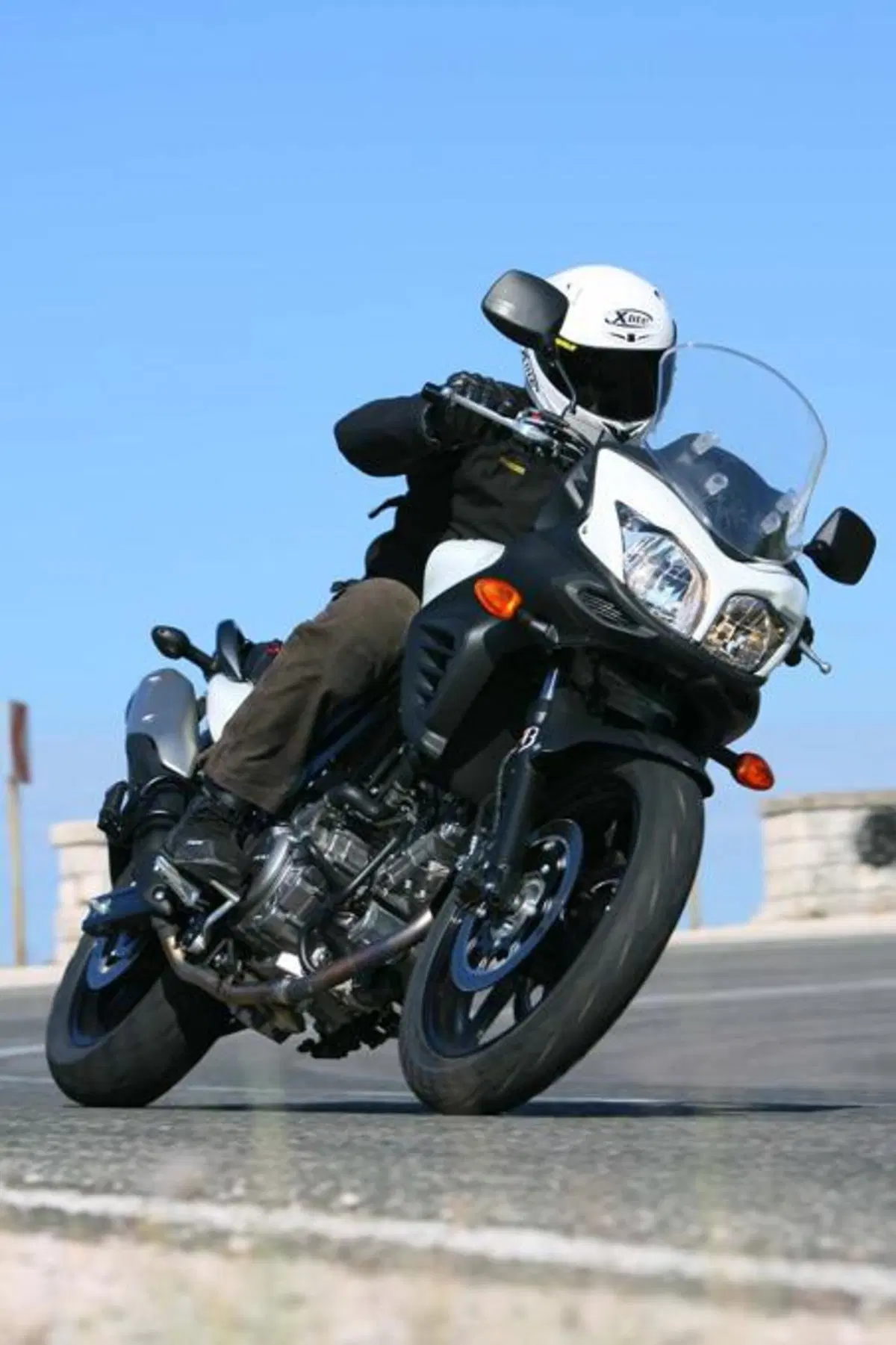 Suzuki V-Strom 650 ABS   (8)