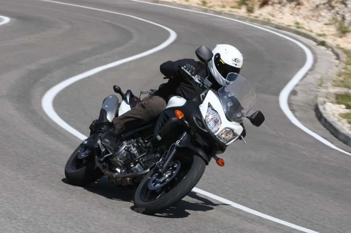 Suzuki V-Strom 650 ABS   (10)