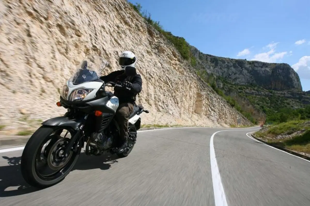 Suzuki V-Strom 650 ABS   (12)